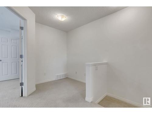 #35 2051 Towne Centre Bv Nw, Edmonton, AB - Indoor Photo Showing Other Room