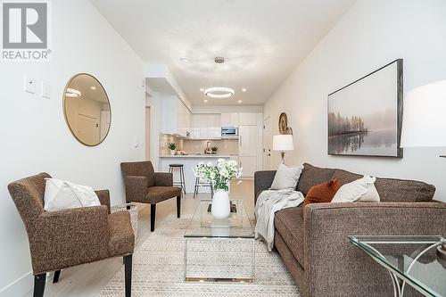 406 5399 Joyce Street, Vancouver, BC - Indoor Photo Showing Living Room