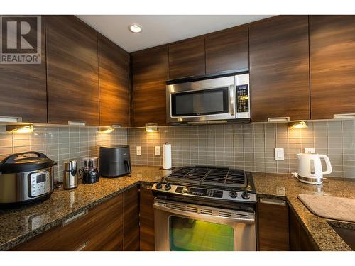 2606 2968 Glen Drive, Coquitlam, BC - Indoor Photo Showing Kitchen With Upgraded Kitchen