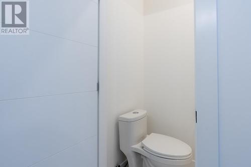 177 Holloway Drive, Kamloops, BC - Indoor Photo Showing Bathroom