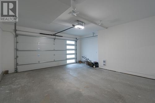 177 Holloway Drive, Kamloops, BC - Indoor Photo Showing Garage