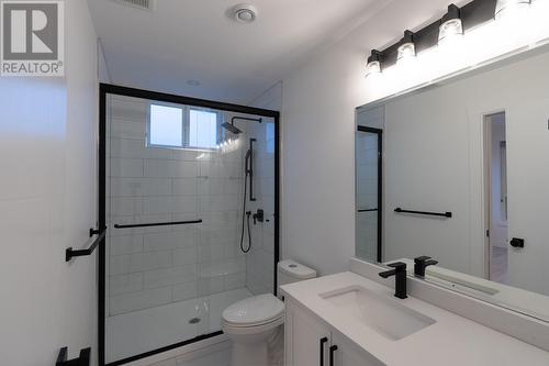 177 Holloway Drive, Kamloops, BC - Indoor Photo Showing Bathroom