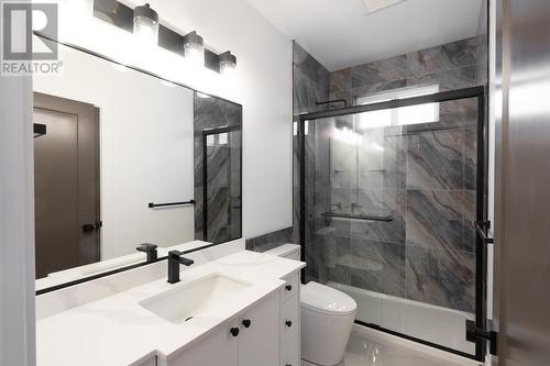 181 Holloway Drive, Kamloops, BC - Indoor Photo Showing Bathroom