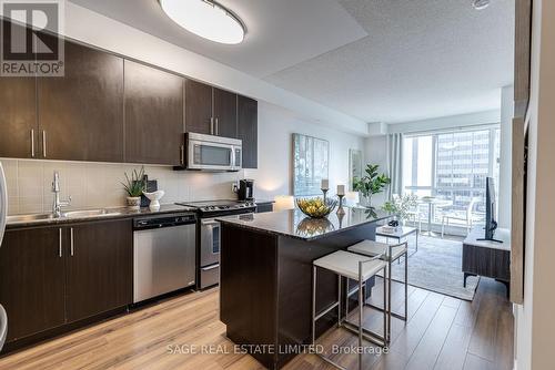 816 - 60 Berwick Avenue, Toronto, ON - Indoor Photo Showing Kitchen With Upgraded Kitchen