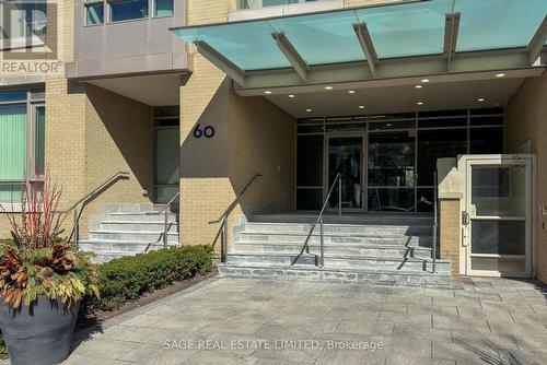 816 - 60 Berwick Avenue, Toronto, ON - Outdoor