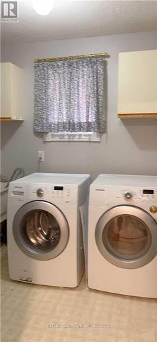 417 Luzon Crescent, Mississauga, ON - Indoor Photo Showing Laundry Room