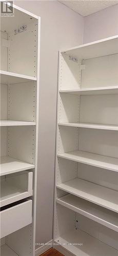 417 Luzon Crescent, Mississauga, ON - Indoor With Storage