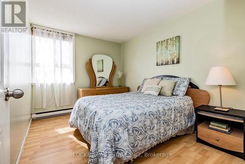 918 - 2020 Jasmine Crescent, Ottawa, ON - Indoor Photo Showing Bedroom