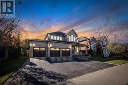 4272 CLUBVIEW DRIVE  Burlington, ON L7M 4X1