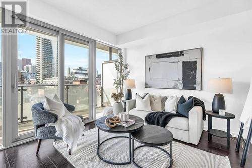 709 - 70 Distillery Lane, Toronto, ON - Indoor Photo Showing Living Room