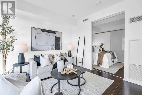 709 - 70 Distillery Lane, Toronto, ON - Indoor Photo Showing Living Room