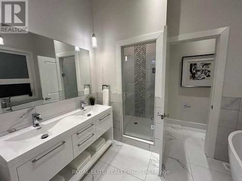 41 Valentine Drive, Toronto, ON - Indoor Photo Showing Bathroom