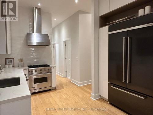 41 Valentine Drive, Toronto, ON - Indoor Photo Showing Kitchen With Upgraded Kitchen