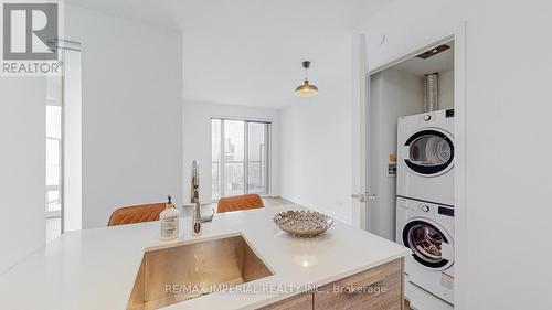 2706 - 3 Gloucester Street, Toronto, ON - Indoor Photo Showing Laundry Room