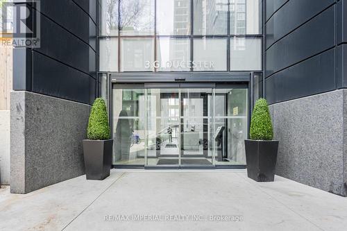 2706 - 3 Gloucester Street, Toronto, ON - Outdoor