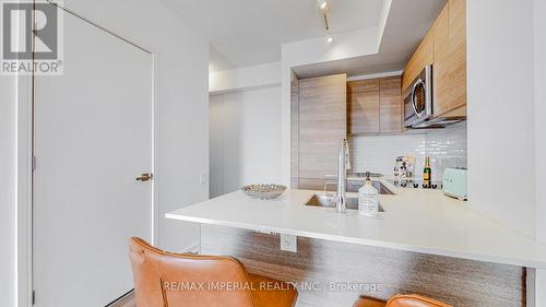 2706 - 3 Gloucester Street, Toronto, ON - Indoor Photo Showing Kitchen