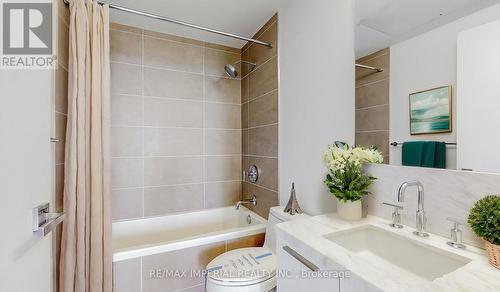 2706 - 3 Gloucester Street, Toronto, ON - Indoor Photo Showing Bathroom