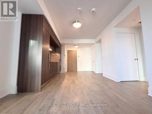 319 - 1 Edgewater Drive, Toronto, ON - Indoor Photo Showing Other Room