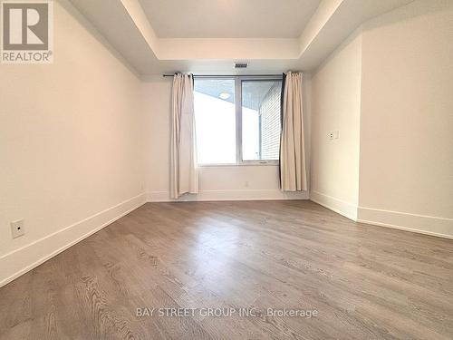 319 - 1 Edgewater Drive, Toronto, ON - Indoor Photo Showing Other Room