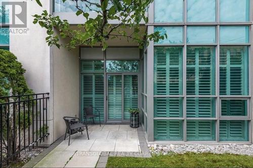 107 - 3840 Bathurst Street W, Toronto, ON - Outdoor