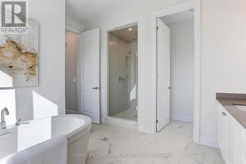 29 Perigo Court, Richmond Hill, ON - Indoor Photo Showing Bathroom