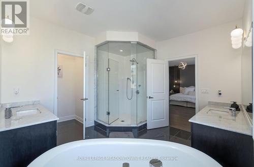 3173 Millicent Avenue, Oakville, ON - Indoor Photo Showing Bathroom