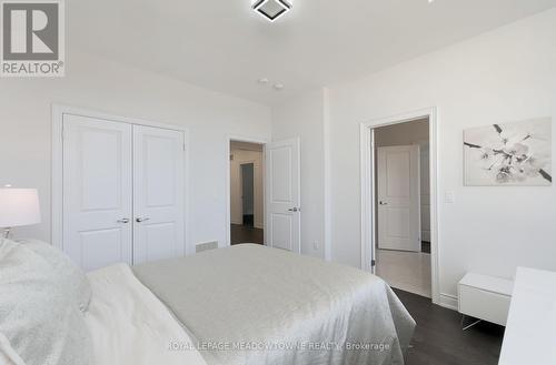 3173 Millicent Avenue, Oakville, ON - Indoor Photo Showing Bedroom