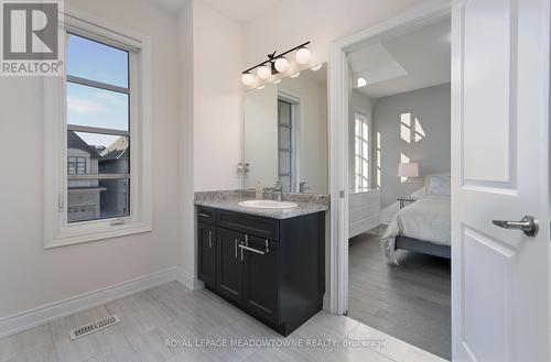 3173 Millicent Avenue, Oakville, ON - Indoor Photo Showing Bathroom