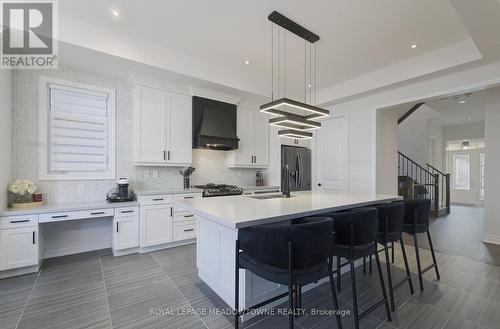 3173 Millicent Avenue, Oakville, ON - Indoor Photo Showing Kitchen With Upgraded Kitchen