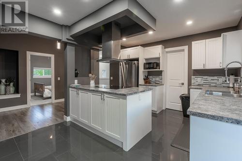 4349 Yellowhead Highway, Kamloops, BC - Indoor Photo Showing Kitchen With Upgraded Kitchen