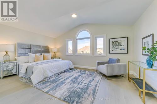 2276 Stillmeadow Road, Oakville, ON - Indoor Photo Showing Bedroom