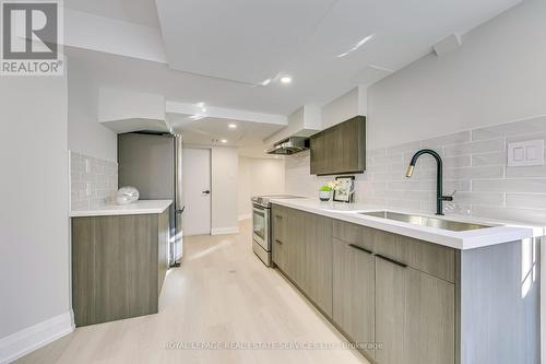 2276 Stillmeadow Road, Oakville, ON - Indoor Photo Showing Kitchen With Double Sink