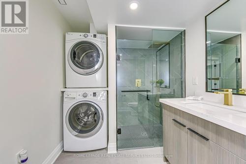 2276 Stillmeadow Road, Oakville, ON - Indoor Photo Showing Laundry Room