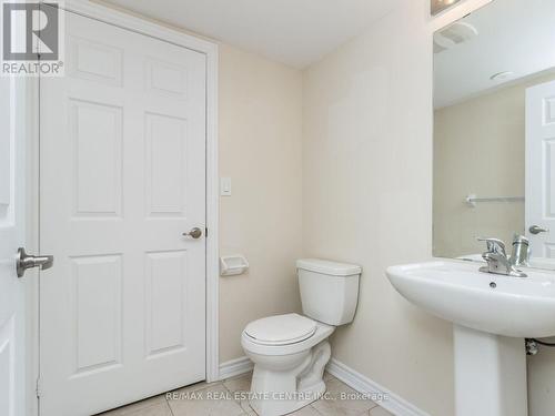 09 - 200 Veterans Drive, Brampton, ON - Indoor Photo Showing Bathroom