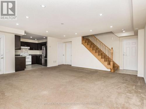 09 - 200 Veterans Drive, Brampton, ON - Indoor Photo Showing Kitchen