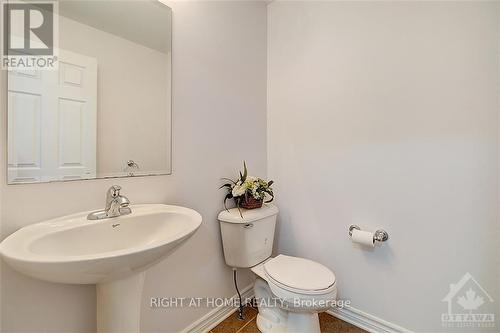 849 Clearbrook Drive, Ottawa, ON - Indoor Photo Showing Bathroom