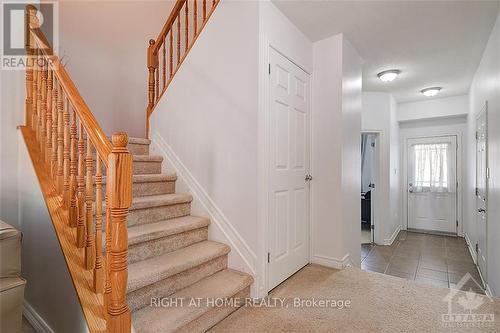 849 Clearbrook Drive, Ottawa, ON - Indoor Photo Showing Other Room