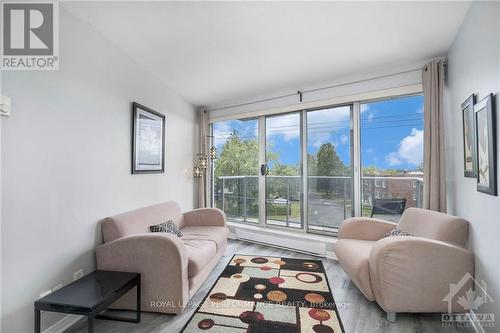 1160 Merivale Road, Ottawa, ON - Indoor Photo Showing Living Room