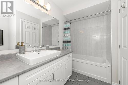 654 Dundonald Drive, Ottawa, ON - Indoor Photo Showing Bathroom