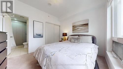 612 - 840 Queen'S Plate Drive, Toronto, ON - Indoor Photo Showing Bedroom