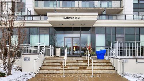 612 - 840 Queen'S Plate Drive, Toronto, ON - Outdoor With Balcony