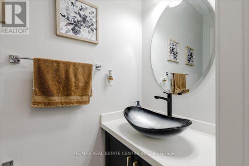 18 Elverton Crescent, Brampton, ON - Indoor Photo Showing Bathroom