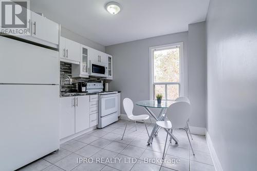 1140 Dufferin Street, Toronto, ON - Indoor Photo Showing Kitchen