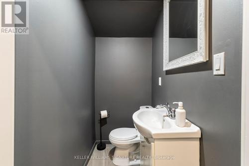 76 George Street, Hamilton, ON - Indoor Photo Showing Bathroom