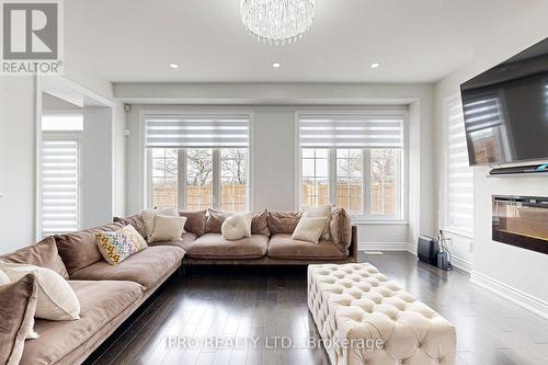 4 Brigham Avenue, Hamilton, ON - Indoor Photo Showing Living Room With Fireplace