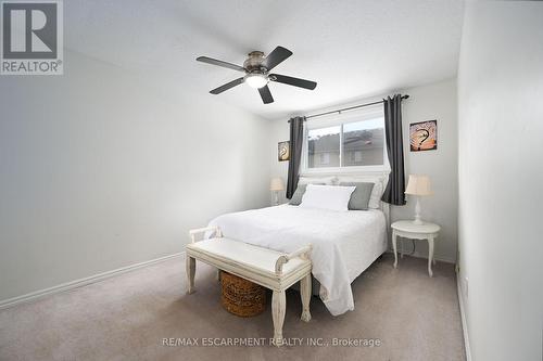 8 Gafney Court, Hamilton, ON - Indoor Photo Showing Bedroom