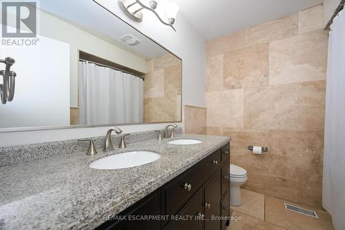 8 Gafney Court, Hamilton, ON - Indoor Photo Showing Bathroom