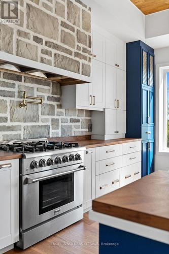 133 Cadieux Way, Ottawa, ON - Indoor Photo Showing Kitchen