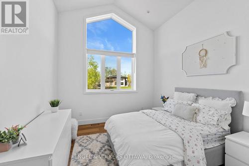 133 Cadieux Way, Ottawa, ON - Indoor Photo Showing Bedroom