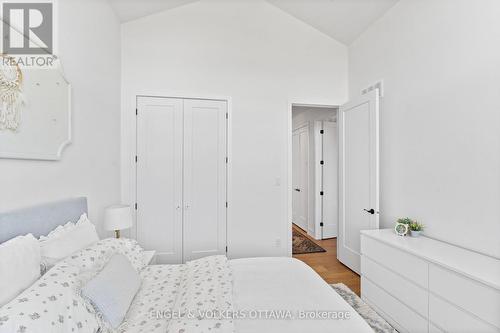 133 Cadieux Way, Ottawa, ON - Indoor Photo Showing Bedroom